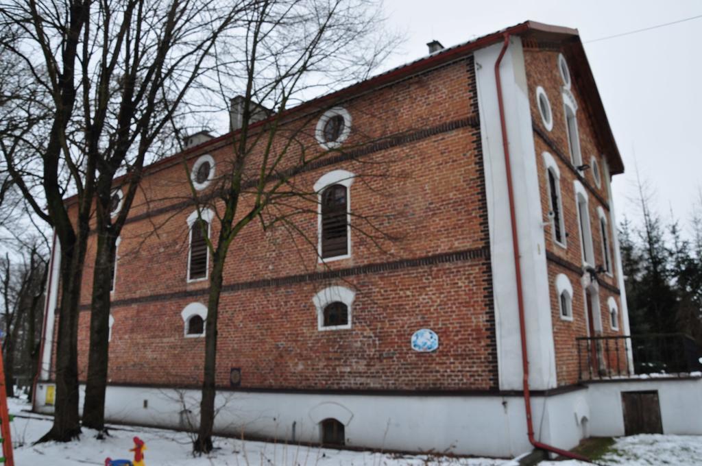 Ostoya Inn & Granary Ясенка Екстериор снимка