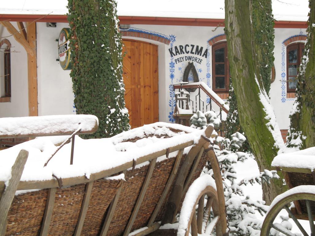 Ostoya Inn & Granary Ясенка Екстериор снимка