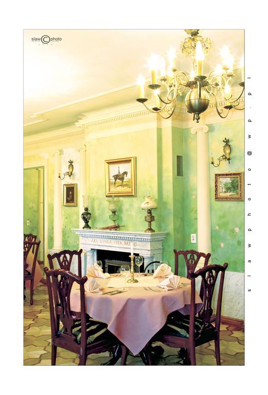 Ostoya Inn & Granary Ясенка Екстериор снимка