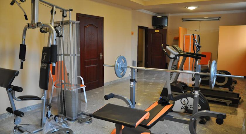 Ostoya Inn & Granary Ясенка Екстериор снимка